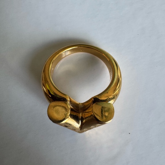 Louis Vuitton Essential Gold Ring - Picture 6 of 8